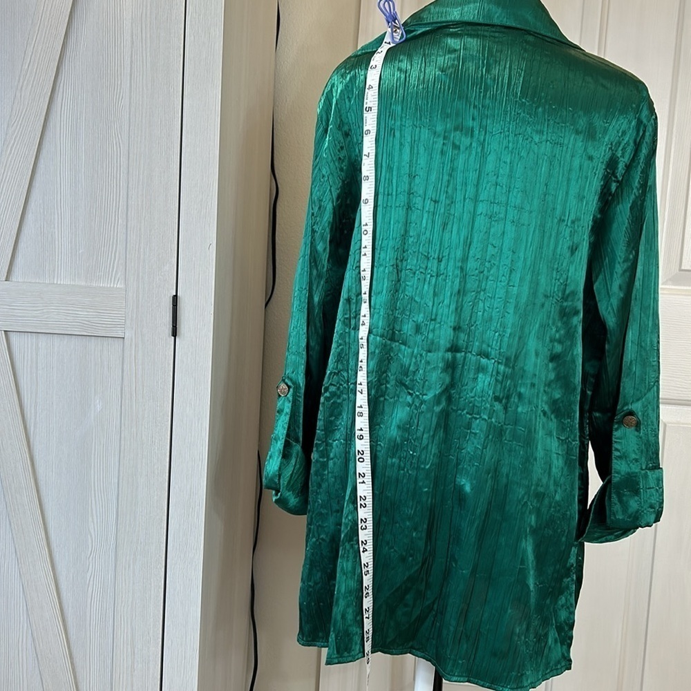 R.Q.T. Green Crinkle Button Up Long Shirt Sz 1X - Picture 8 of 11